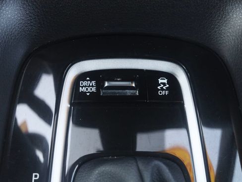 Used 2025 Toyota Corolla SE FWD image 13
