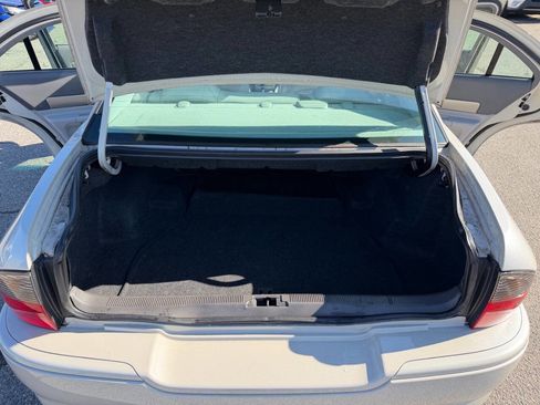 Used 2004 Lincoln LS image 23