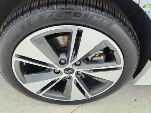 Used 2025 Audi A6 e-tron Premium Plus w/ Premium Plus RWD image 56