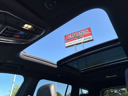 New 2025 Jeep Grand Cherokee L Limited image 3