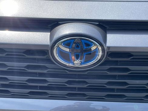 Used 2023 Toyota RAV4 XLE Premium AWD/4WD image 8