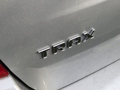 Used 2018 Chevrolet Trax LS image 10