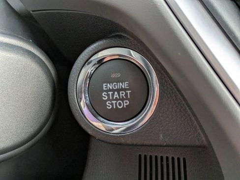 Used 2024 Subaru Crosstrek 2.0i Premium image 24