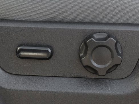 Used 2011 Ford F550 2WD Crew Cab Super Duty w/ Payload Upgrade Pkg image 20