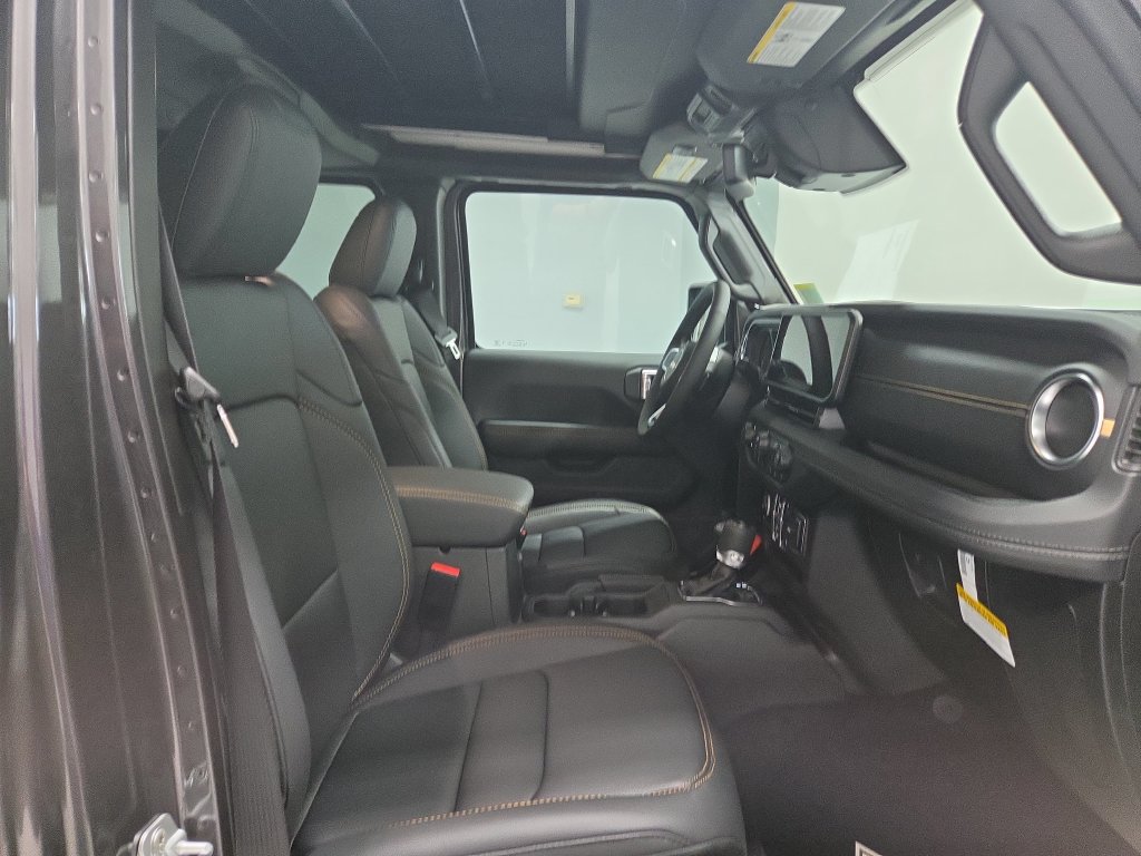 New 2027 Jeep Wrangler Unlimited Sahara AWD/4WD image 12