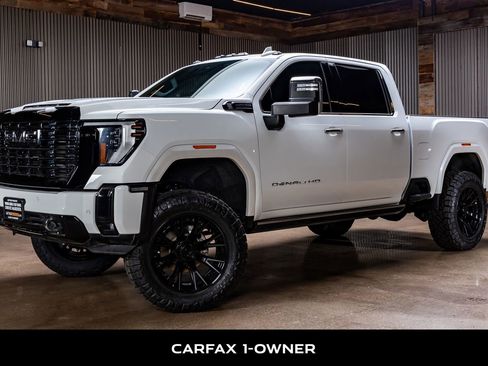 Used 2025 GMC Sierra 2500 Denali Ultimate image 5