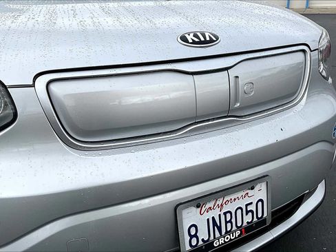 Used 2019 Kia Soul EV image 29