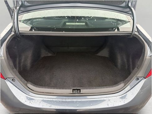 Used 2018 Toyota Corolla SE w/ SE Premium Package FWD image 26