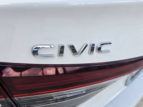 Used 2025 Honda Civic Sport image 14