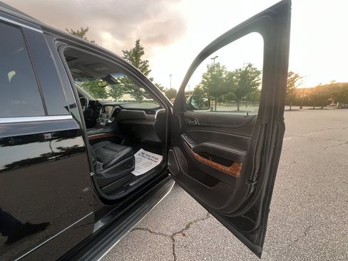 Used 2015 Chevrolet Suburban LTZ AWD/4WD image 10