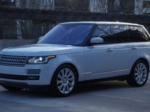 Used 2017 Land Rover Range Rover Supercharged image 5