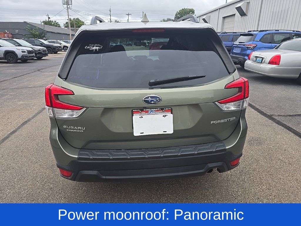 Used 2021 Subaru Forester Premium AWD/4WD image 4