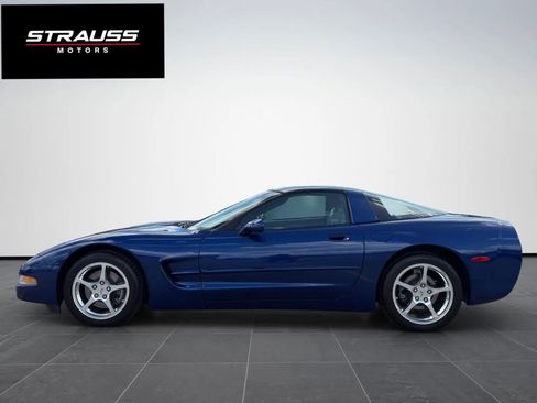 Used 2004 Chevrolet Corvette Coupe w/ Preferred Equipment Group image 5