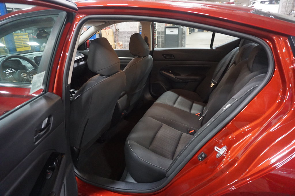 Used 2023 Nissan Altima 2.5 SV FWD image 13