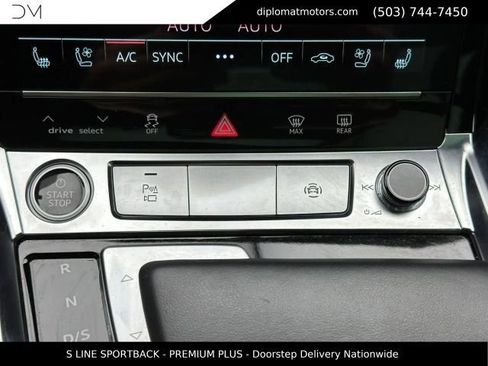 Used 2023 Audi e-tron Premium Plus AWD/4WD image 40