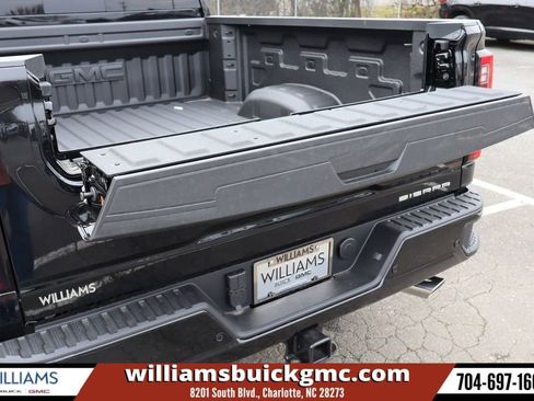 New 2026 GMC Sierra 2500 Denali w/ Denali Reserve Package AWD/4WD image 9