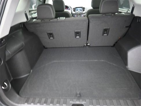 Used 2022 GMC Terrain SLE w/ Driver Convenience Package image 25