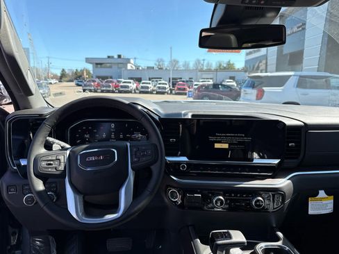 New 2026 GMC Sierra 1500 SLT AWD/4WD image 17