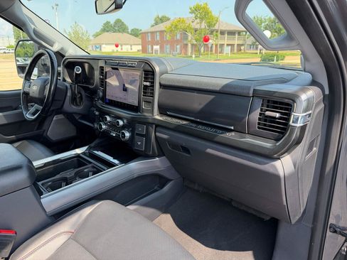 Used 2024 Ford F350 Lariat w/ Lariat Ultimate Package AWD/4WD image 22