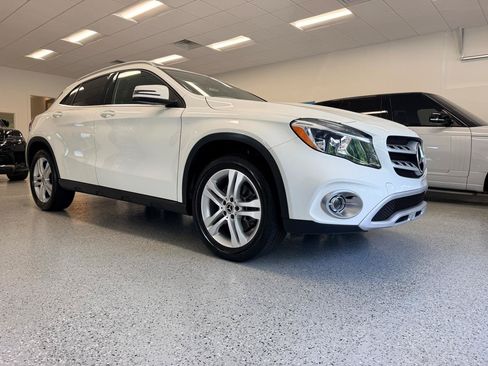 Used 2018 Mercedes-Benz GLA 250 4MATIC image 10