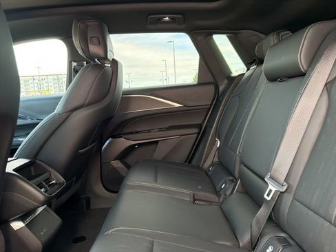 Used 2024 Cadillac Lyriq Luxury AWD/4WD image 19
