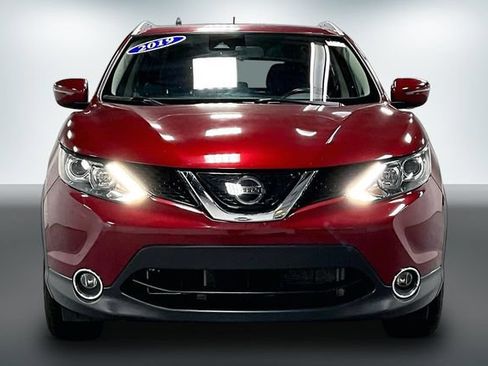 Used 2019 Nissan Rogue Sport SV w/ All-Weather Package AWD/4WD image 2