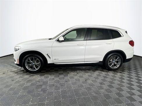 Used 2018 BMW X3 xDrive30i image 3