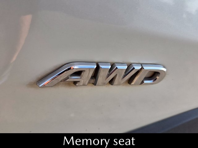Used 2021 Toyota RAV4 Limited AWD/4WD image 16