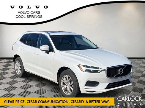 Used 2018 Volvo XC60 T5 Momentum w/ Vision Package image 1
