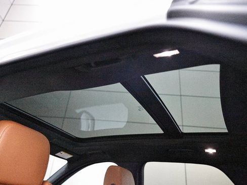 New 2026 Jaguar F-PACE R-Dynamic S image 16