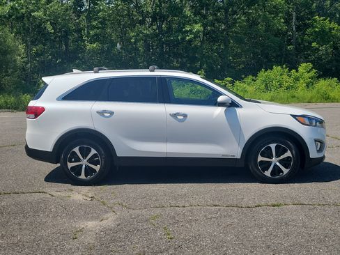 Used 2018 Kia Sorento EX AWD/4WD image 4