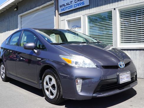 Used 2013 Toyota Prius Three FWD image 23