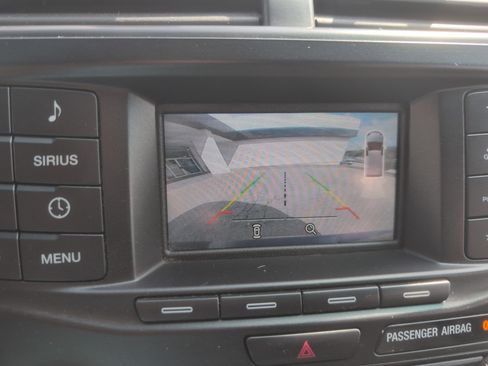 Used 2016 Ford Explorer XLT image 20