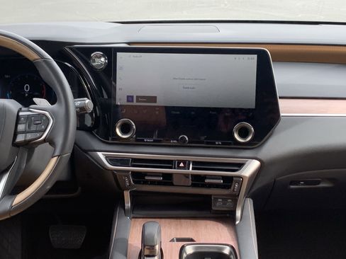 Used 2025 Lexus RX 350 Premium image 31