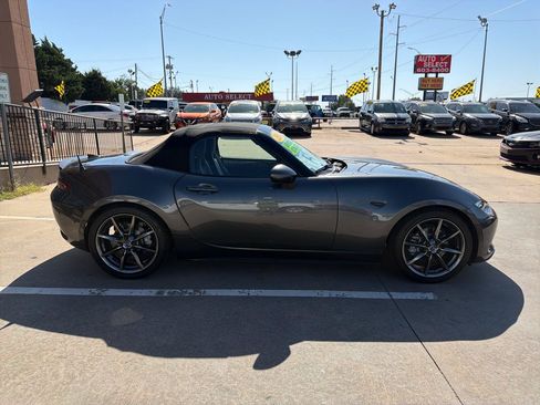 Used 2018 MAZDA MX-5 Miata Grand Touring RWD image 4