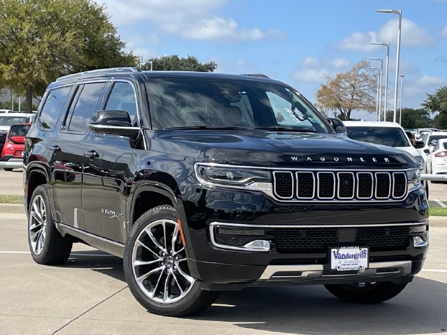 Used 2023 Jeep Wagoneer Series III w/ Premium Group I AWD/4WD image 2