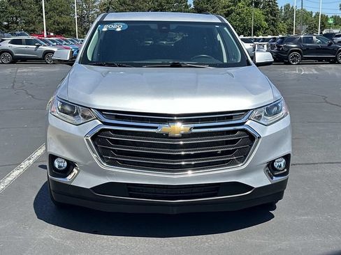 Used 2020 Chevrolet Traverse LT FWD image 3