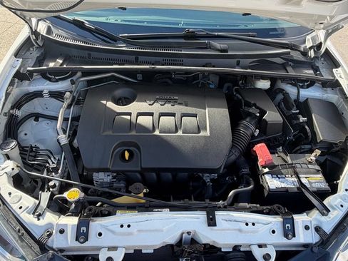 Used 2014 Toyota Corolla LE FWD image 19