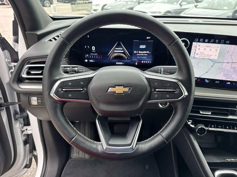 Certified 2025 Chevrolet Traverse LT image 22