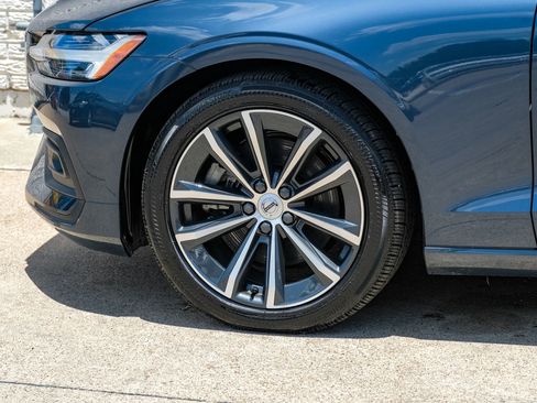 Used 2021 Volvo S60 T5 Momentum image 48