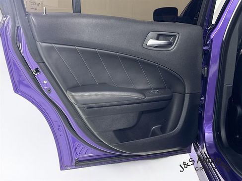 Used 2018 Dodge Charger R/T RWD image 31