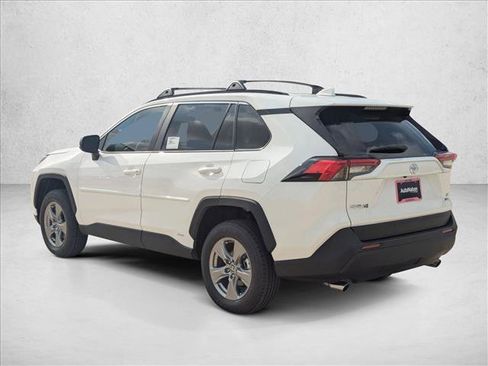Used 2025 Toyota RAV4 LE AWD/4WD image 11