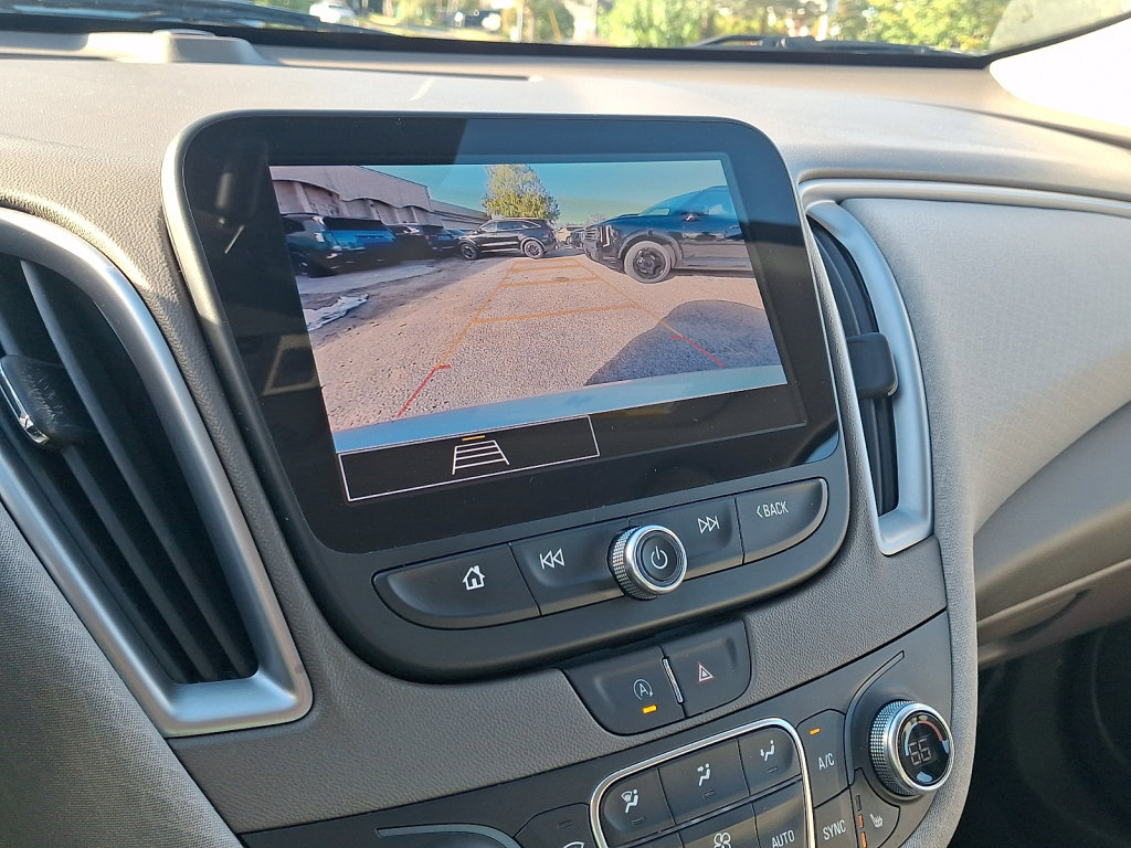 Used 2025 Chevrolet Malibu LT FWD image 31