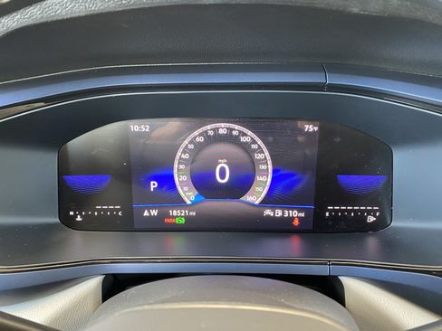 Certified 2023 Volkswagen Taos SE FWD image 29