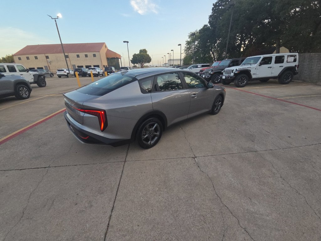 Used 2025 Kia K4 FWD image 7
