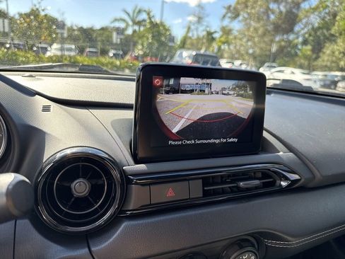 Used 2021 MAZDA MX-5 Miata Club image 49