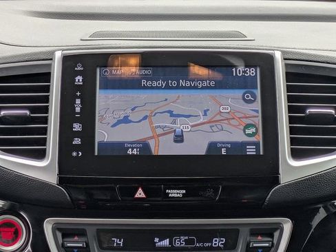 Used 2017 Honda Pilot Touring image 20