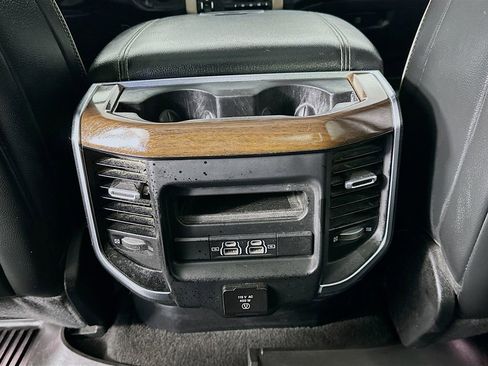 Used 2022 RAM 1500 Laramie AWD/4WD image 22