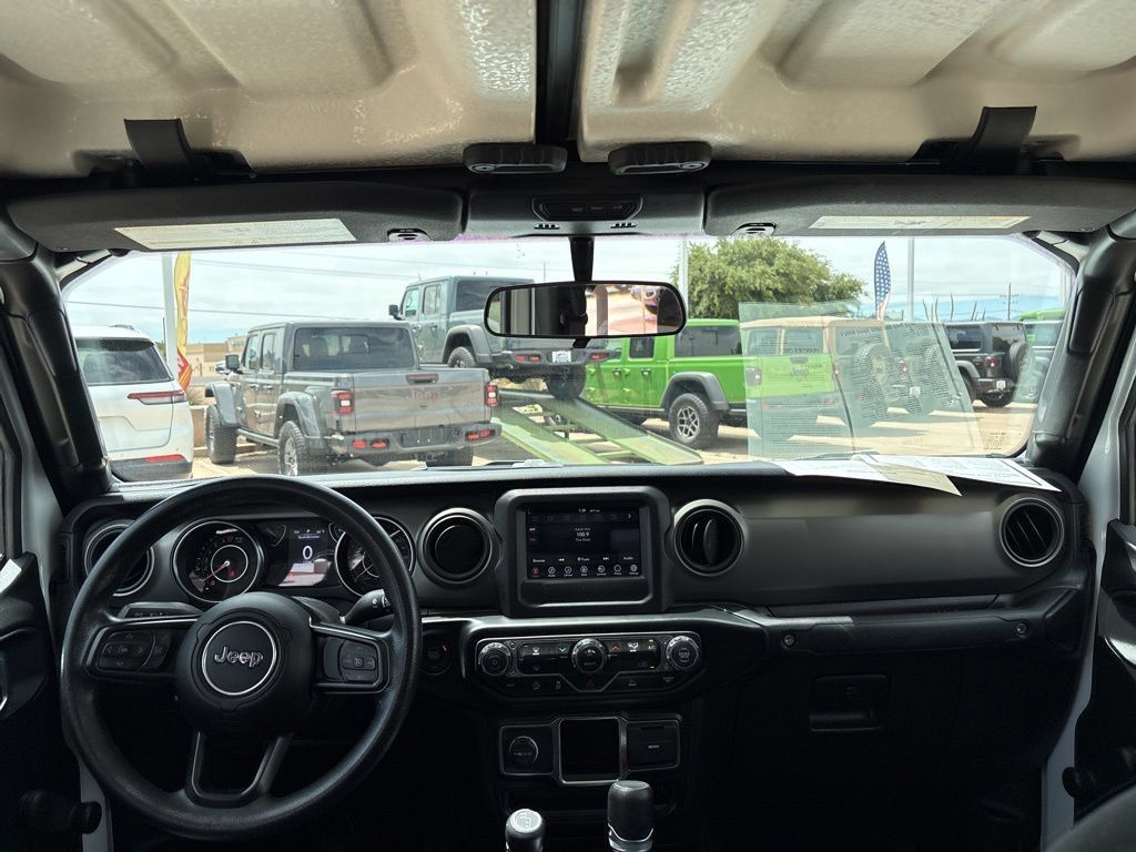 Used 2022 Jeep Gladiator Sport AWD/4WD image 40