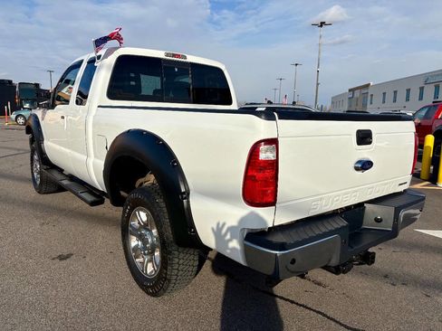 Used 2015 Ford F350 Lariat image 4